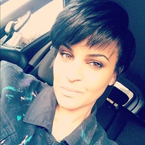 Meet your Posher, Monica